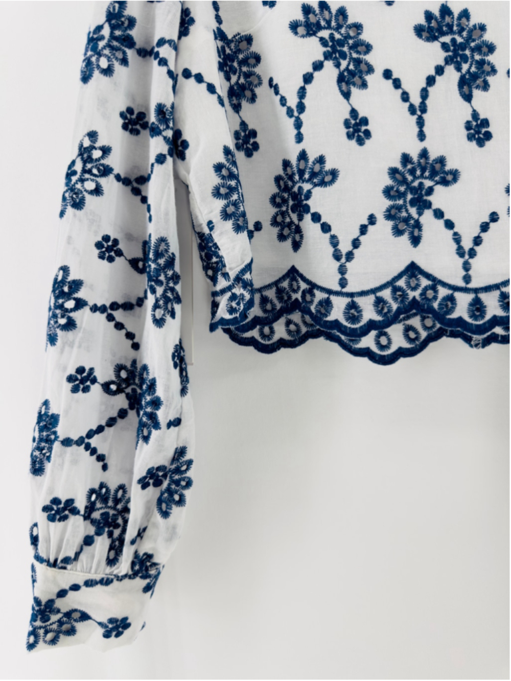 NWT $78 AQUA Navy Blue + White Embroidered PREPPY EYELET Boutique Top WOMENS M - Picture 3 of 12